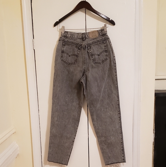 Vintage Levi's 900 Series Jeans - Picture 2 of 4